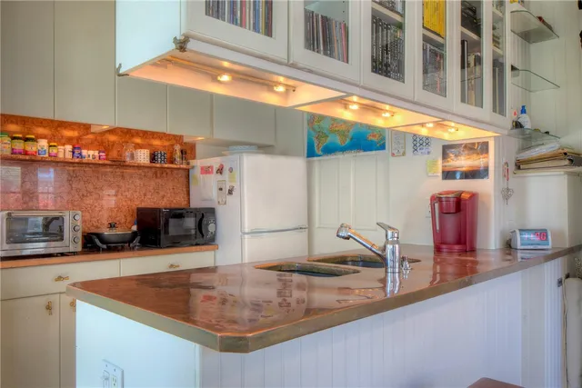 $1,775,000 | 2 Perry Street, Newport, RI 02840