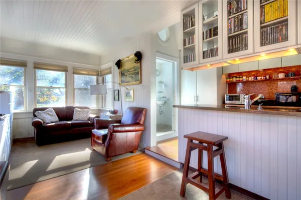 $1,775,000 | 2 Perry Street, Newport, RI 02840