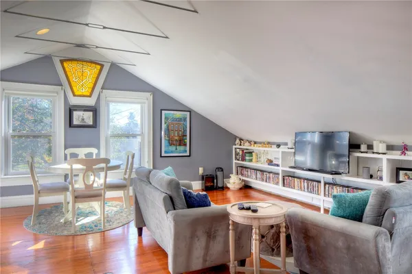 $1,775,000 | 2 Perry Street, Newport, RI 02840