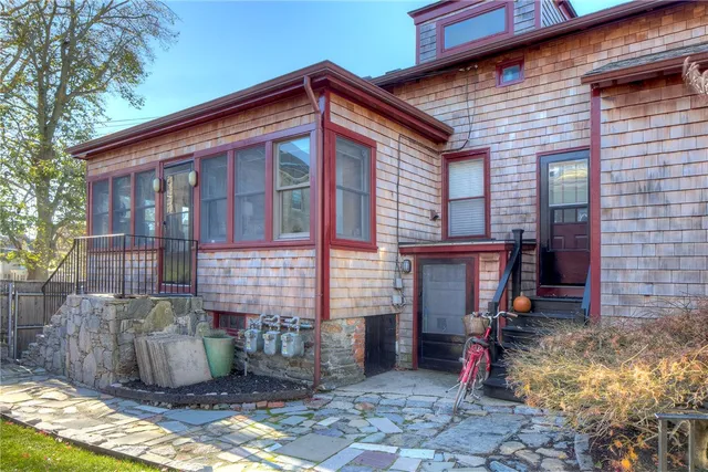 $1,775,000 | 2 Perry Street, Newport, RI 02840