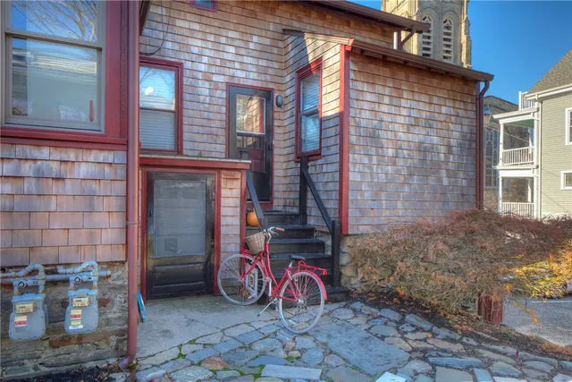 $1,775,000 | 2 Perry Street, Newport, RI 02840