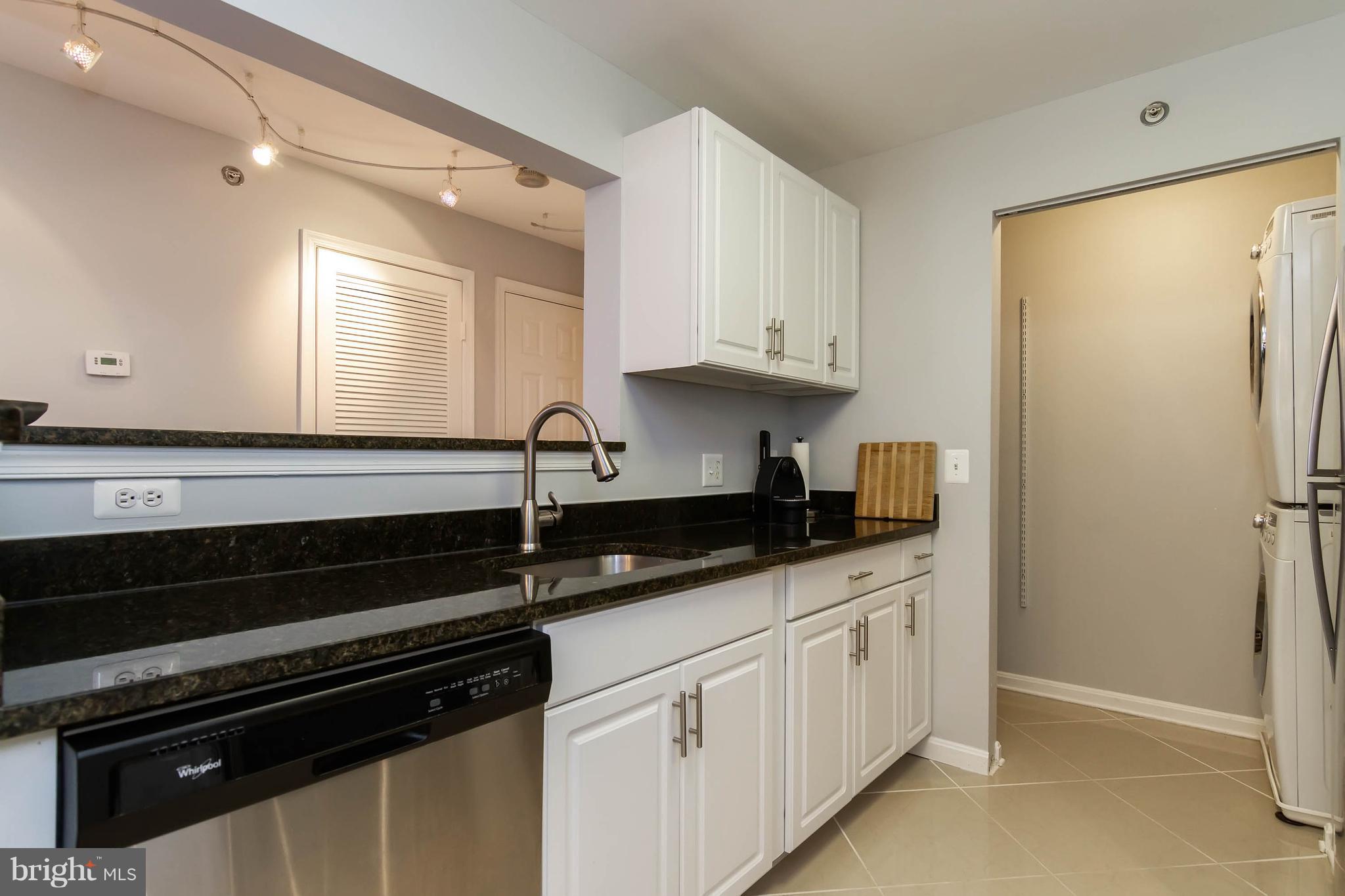 14192 Cuddy Loop, Unit 304 Woodbridge, VA 22193 - Photo 18 of 39