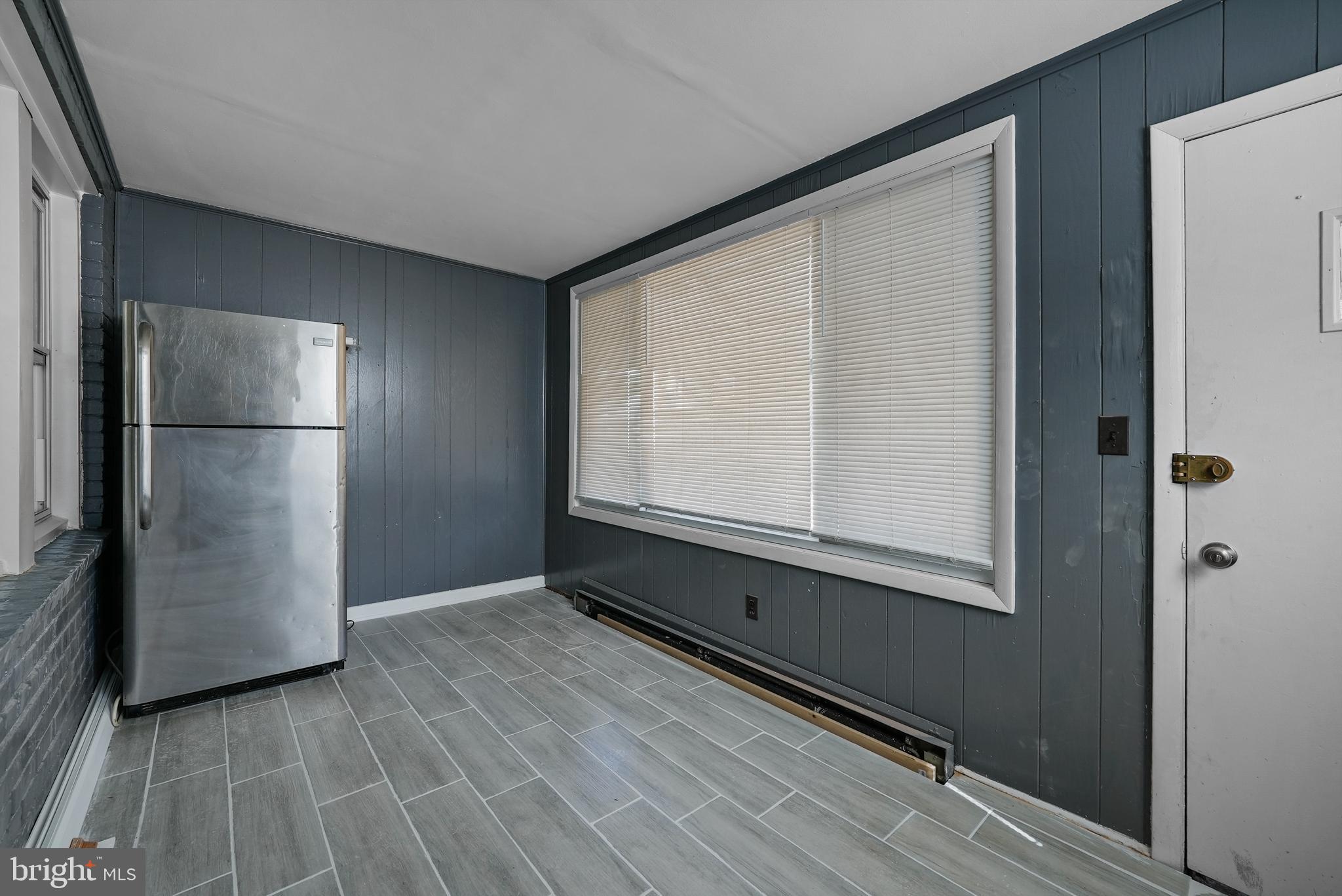 819 20th Street Northeast Washington, DC 20002 - Photo 11 of 25 Sunroom view 1