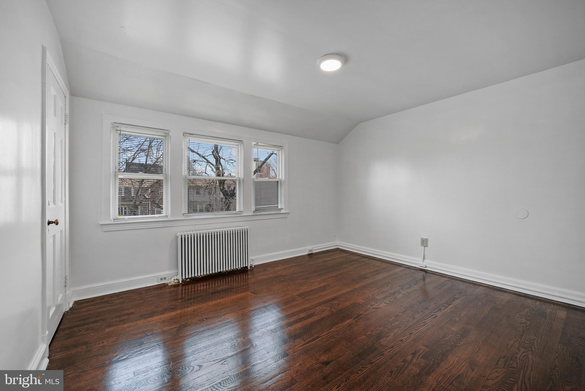 819 20th Street Northeast Washington, DC 20002 - Photo 14 of 25 Bedroom 1 - view 1