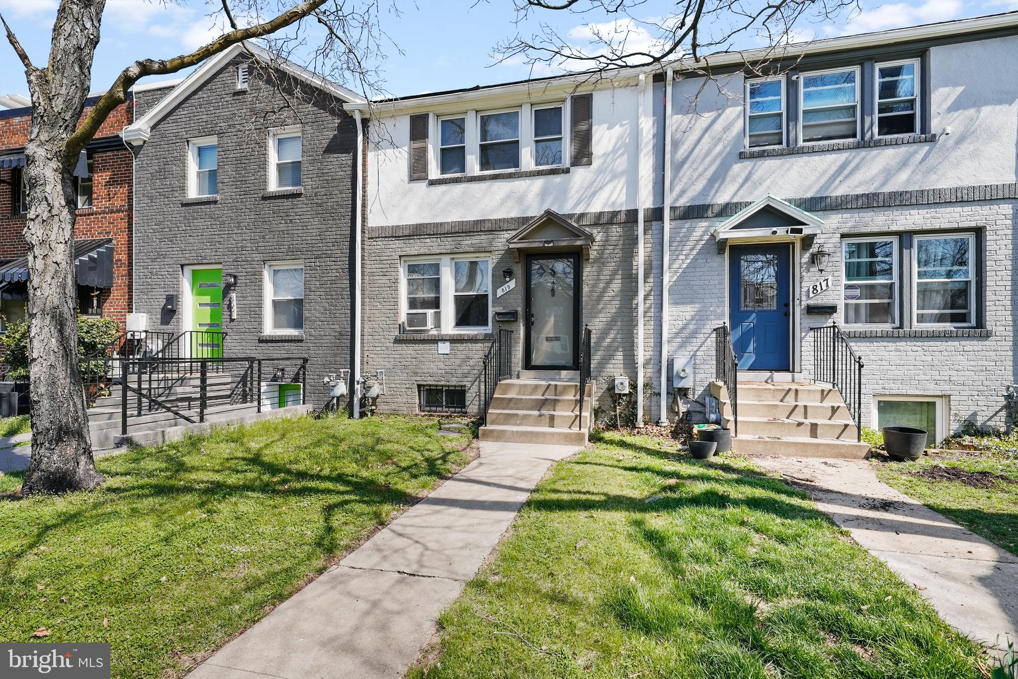 819 20th Street Northeast Washington, DC 20002 - Photo 2 of 25 Ext. Front view 2