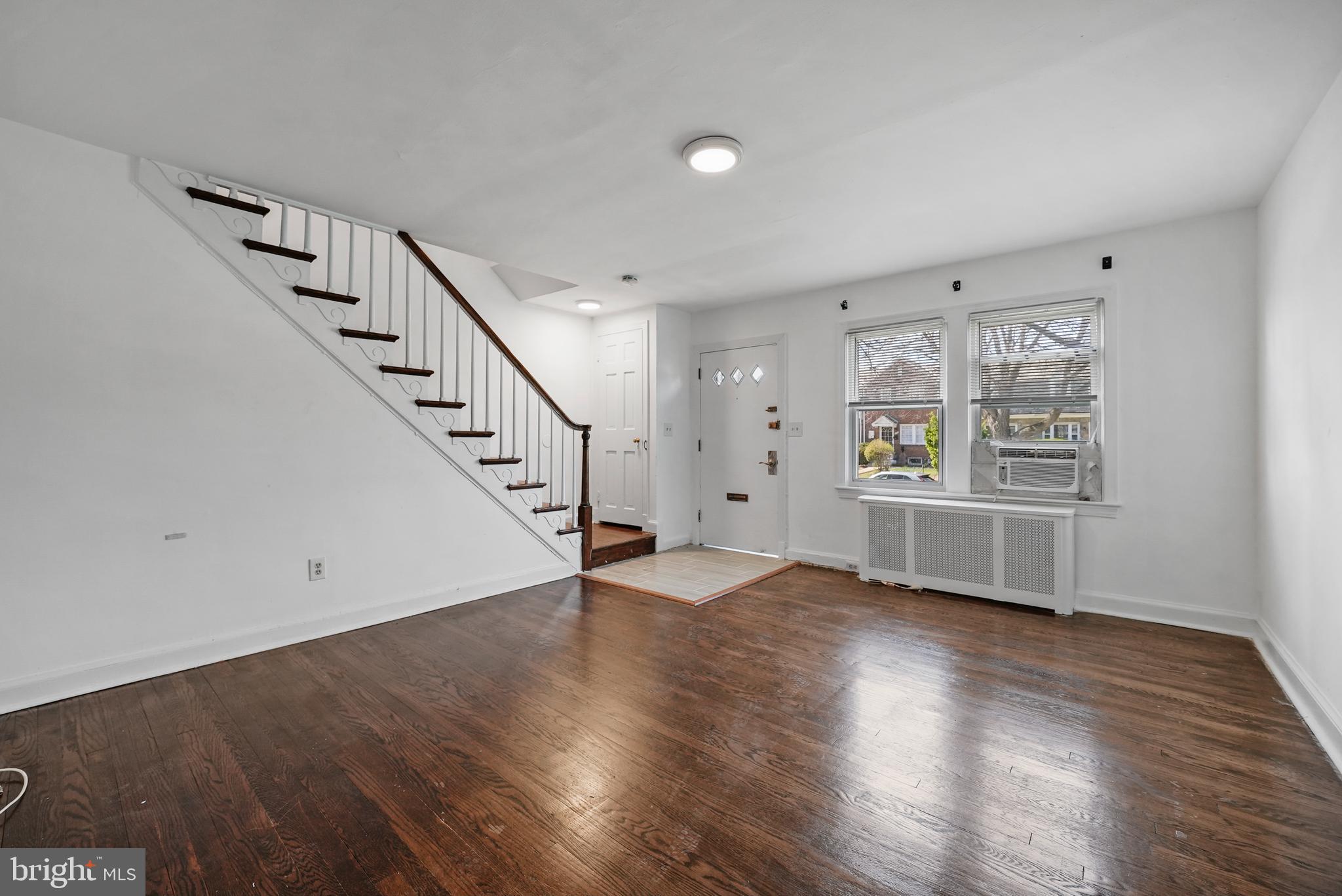 819 20th Street Northeast Washington, DC 20002 - Photo 5 of 25 Living room view 3