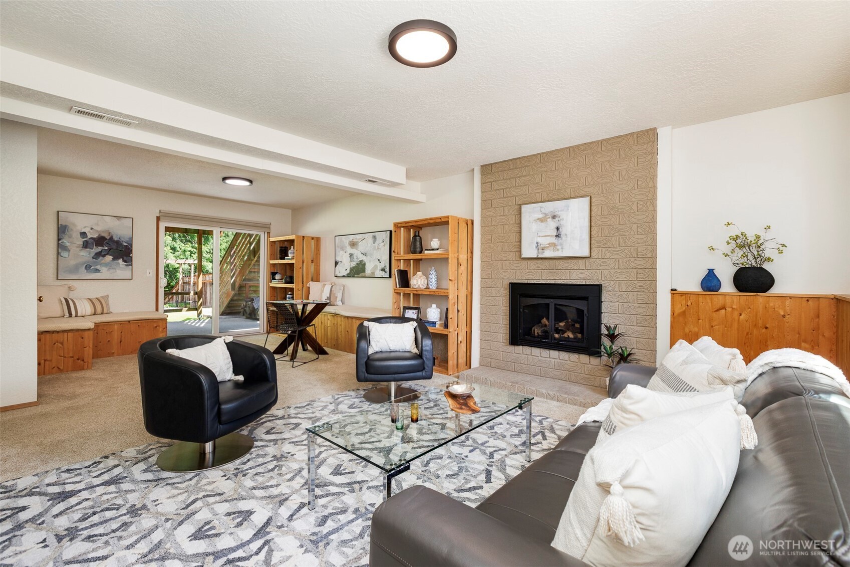 10152 Northeast 204th Street Bothell, WA 98011 - Photo 18 of 34