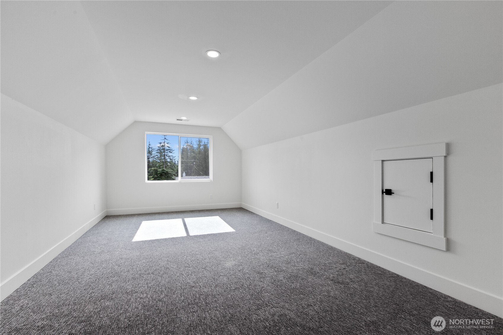 6917 Red Ridge Drive Lynden, WA 98264 - Photo 21 of 40 an empty room with windows