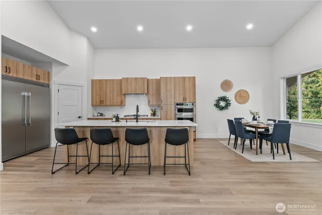 a view of kitchen with breakfast area