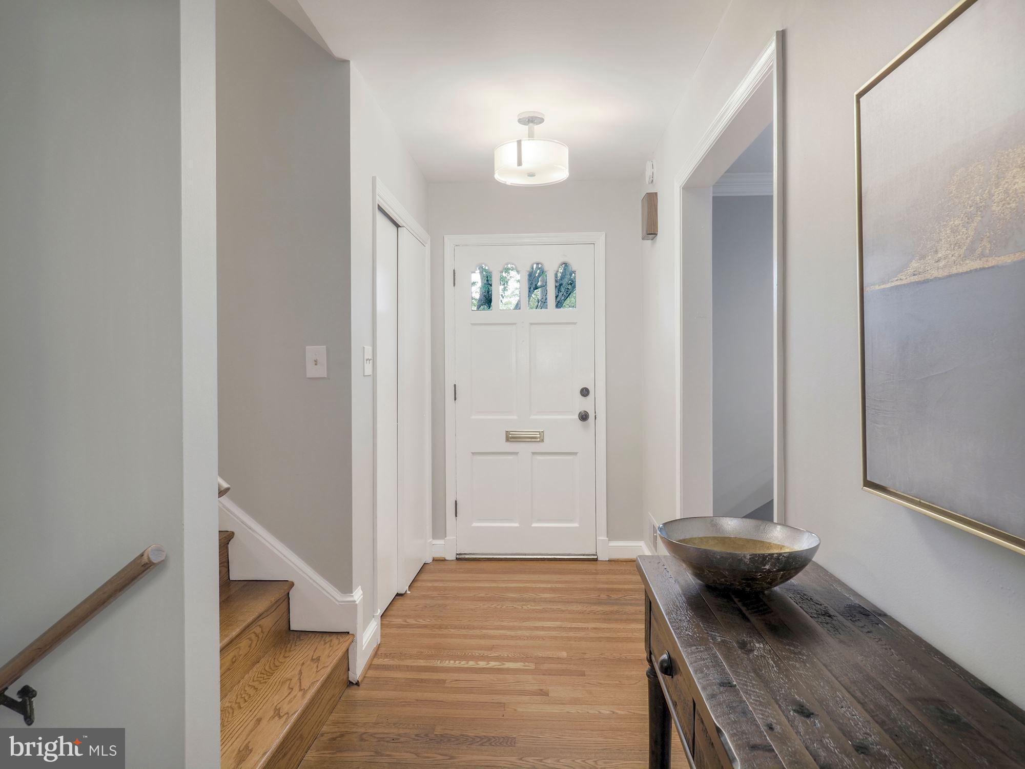 5601 Knollwood Road Bethesda, MD 20816 - Photo 2 of 27 Welcoming entry hall, with large closet