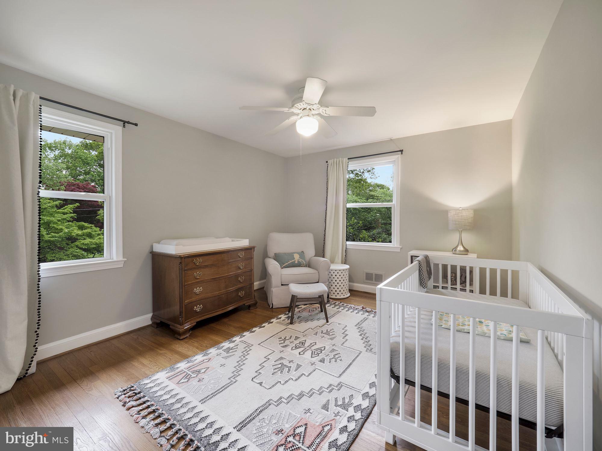 5601 Knollwood Road Bethesda, MD 20816 - Photo 13 of 27 Second upstairs bedroom has 2 exposures