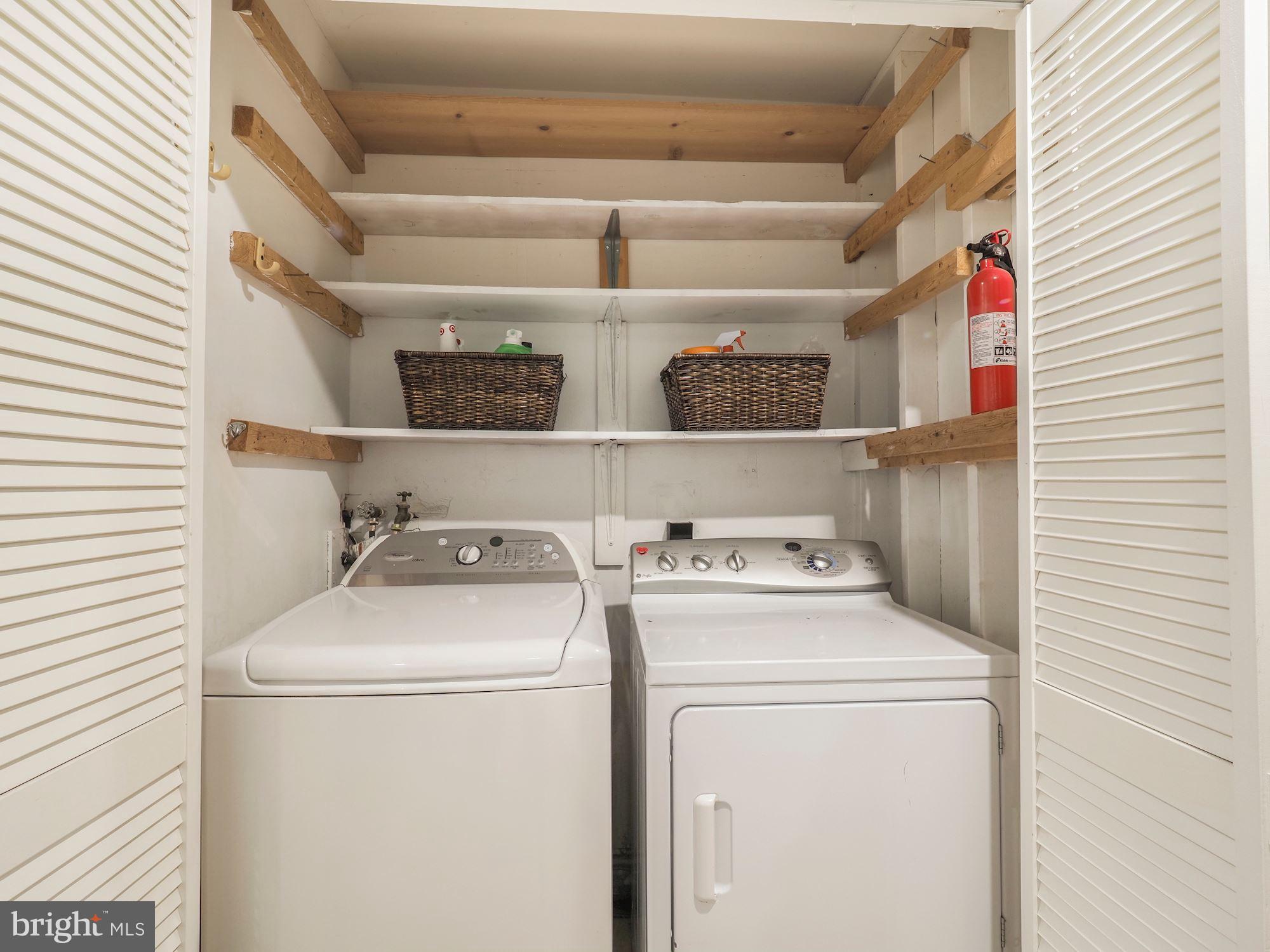 5601 Knollwood Road Bethesda, MD 20816 - Photo 21 of 27 Laundry area