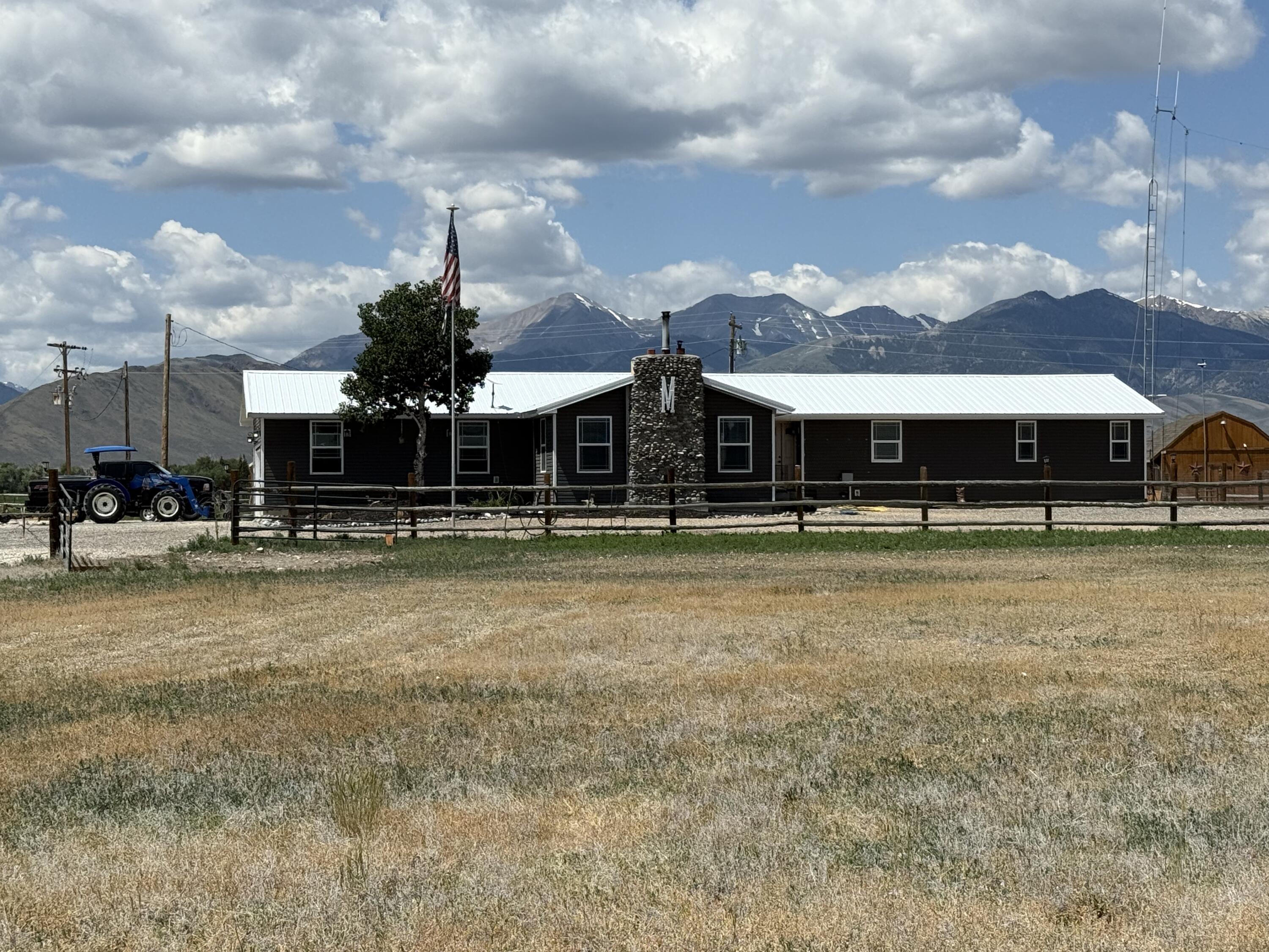 4133 Highway 93 Mackay, ID 83251 - Photo 2 of 41 Outside - Front