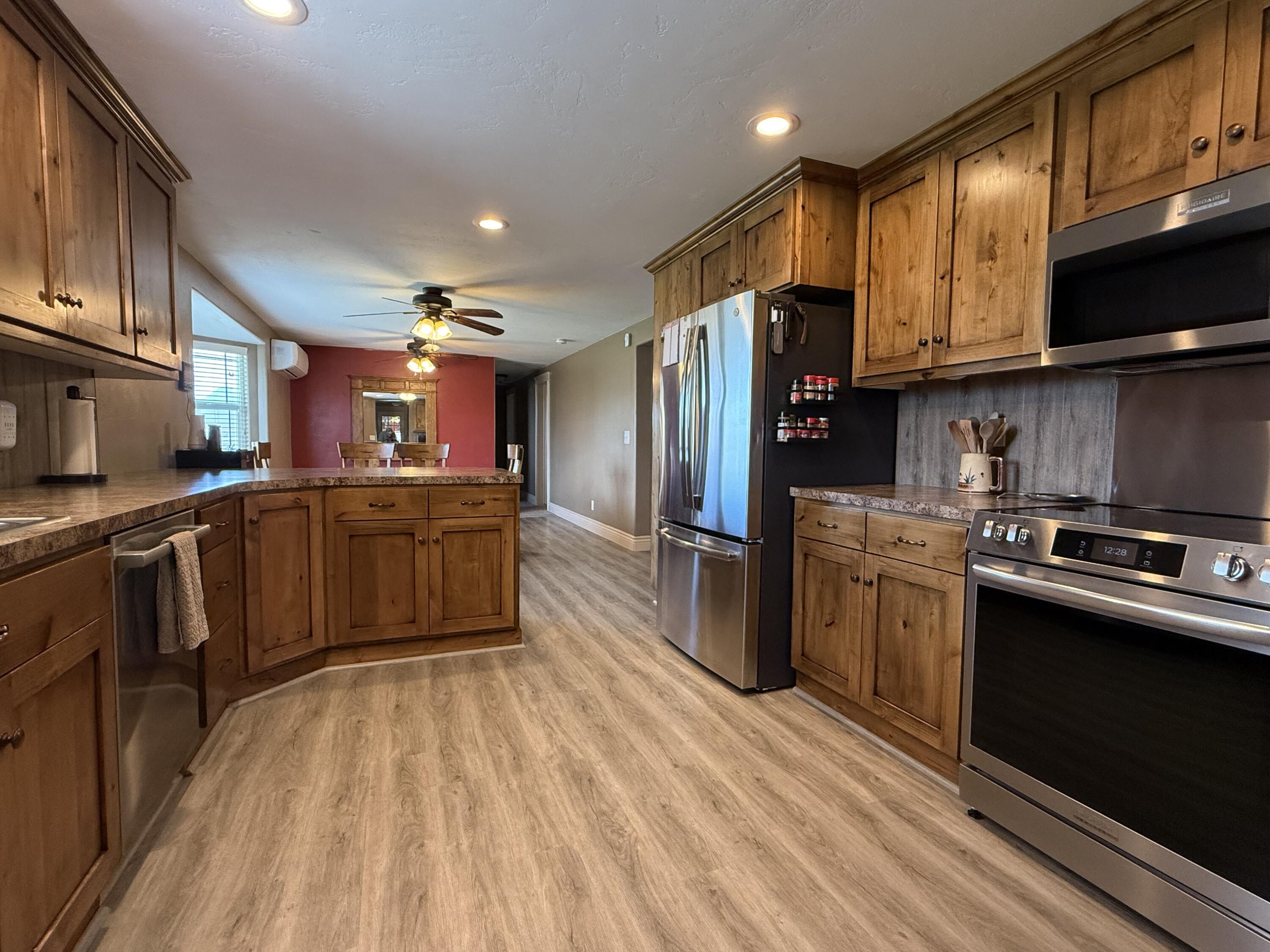 4133 Highway 93 Mackay, ID 83251 - Photo 4 of 41 Inside - Kitchen