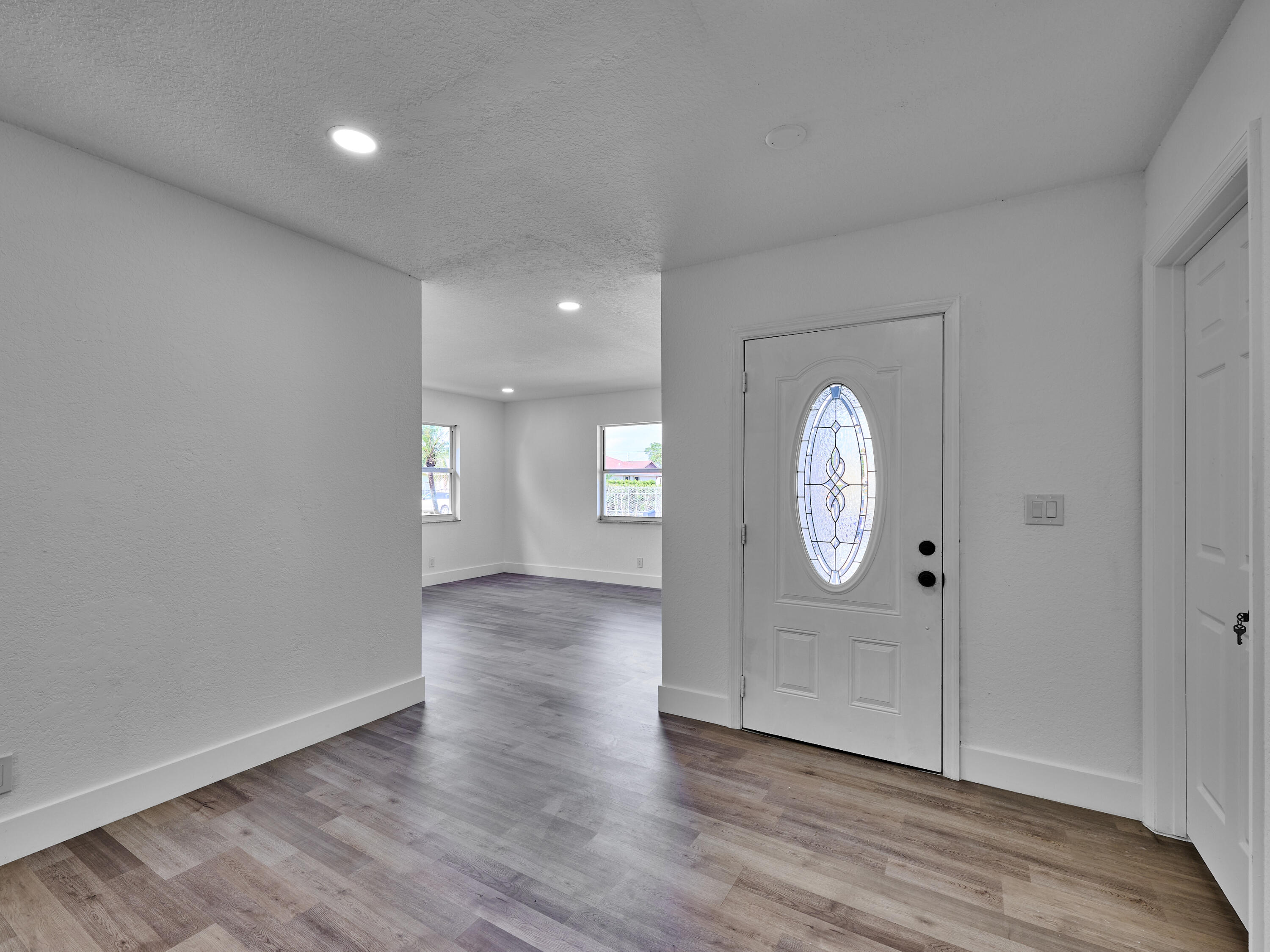 1549 West 19th Street Riviera Beach, FL 33404 - Photo 14 of 62 main entrance