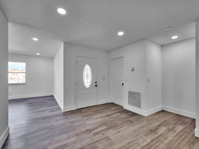 $425,000 | 1549 West 19th Street, Riviera Beach, FL 33404