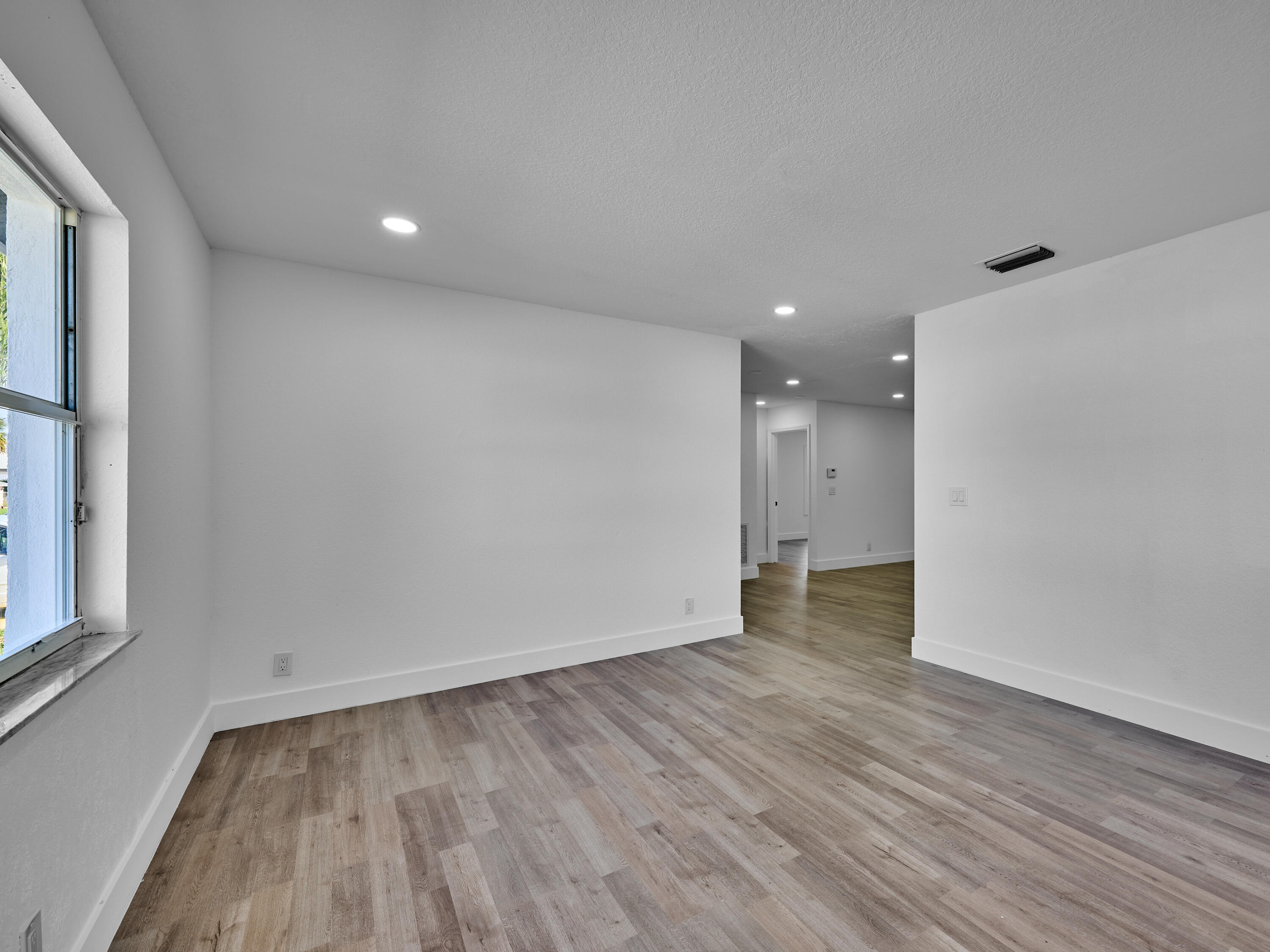 1549 West 19th Street Riviera Beach, FL 33404 - Photo 24 of 62 den / office