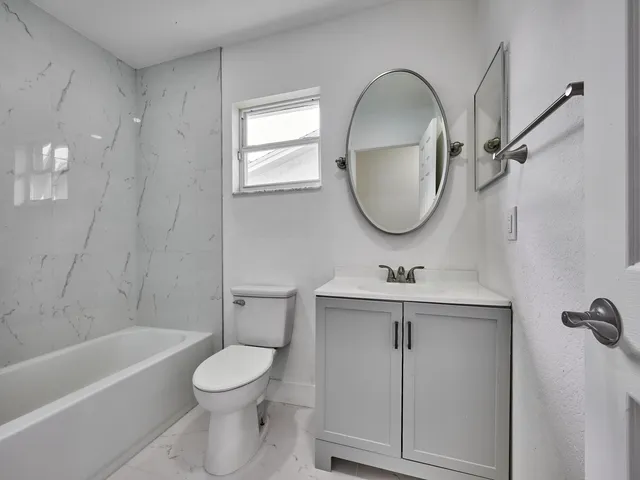 $425,000 | 1549 West 19th Street, Riviera Beach, FL 33404