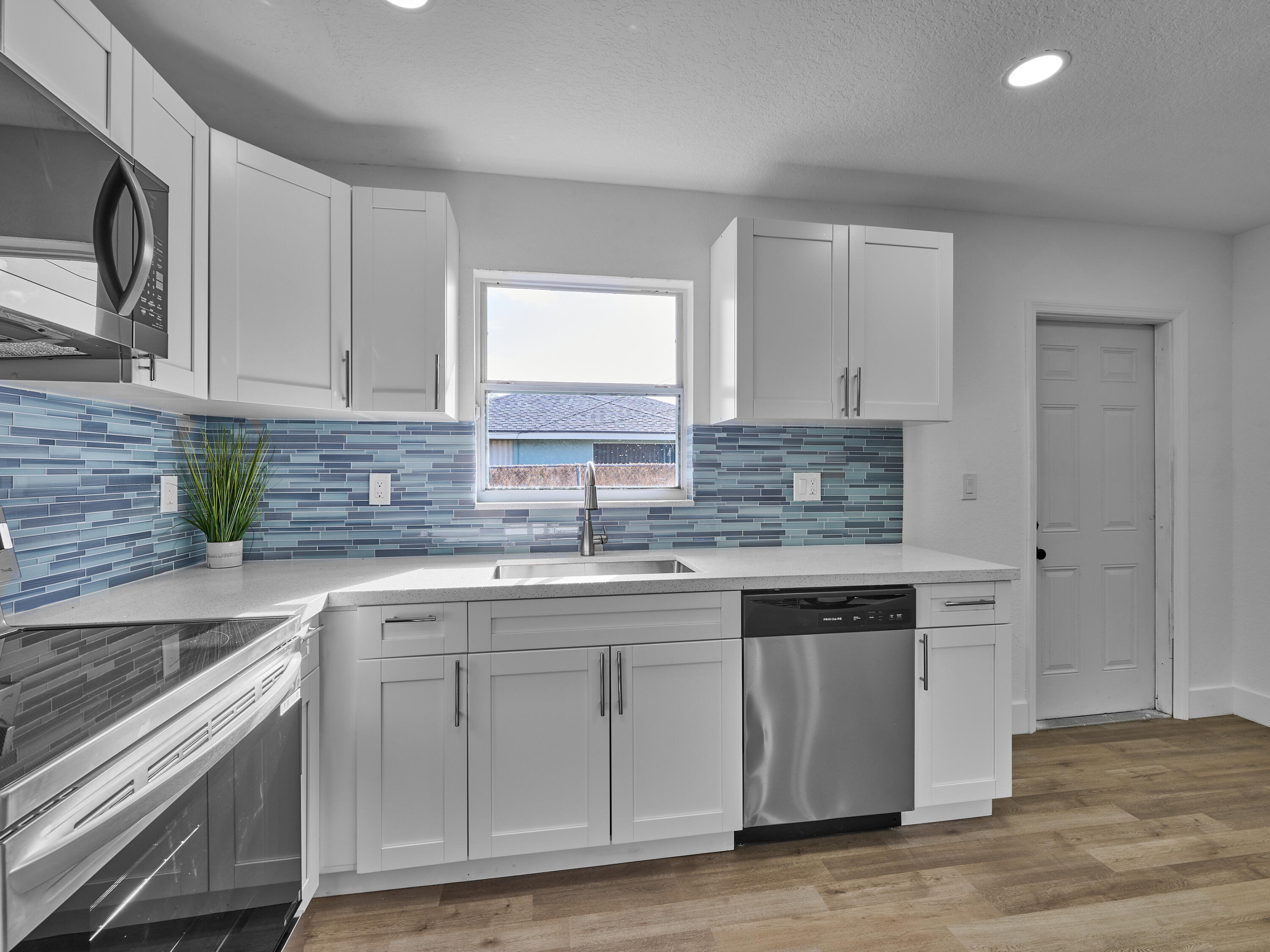 1549 West 19th Street Riviera Beach, FL 33404 - Photo 59 of 62 kitchen