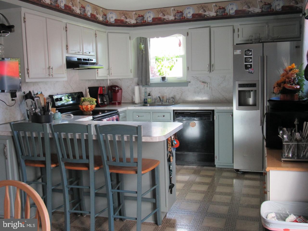 3208 Walnut Ridge Drive Pottstown, PA 19464 - Photo 3 of 36 Gallery Image 3
