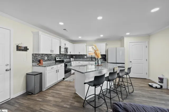 $274,900 | 663 Farmstead Trail, Inman, SC 29349