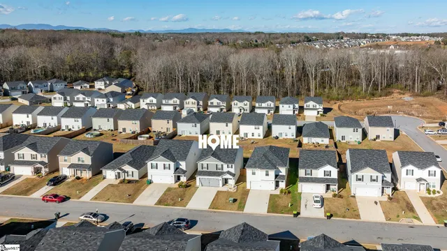 $274,900 | 663 Farmstead Trail, Inman, SC 29349