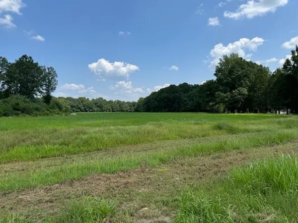 $285,000 | Meadow Oaks Lane, Bolivar, TN 38008