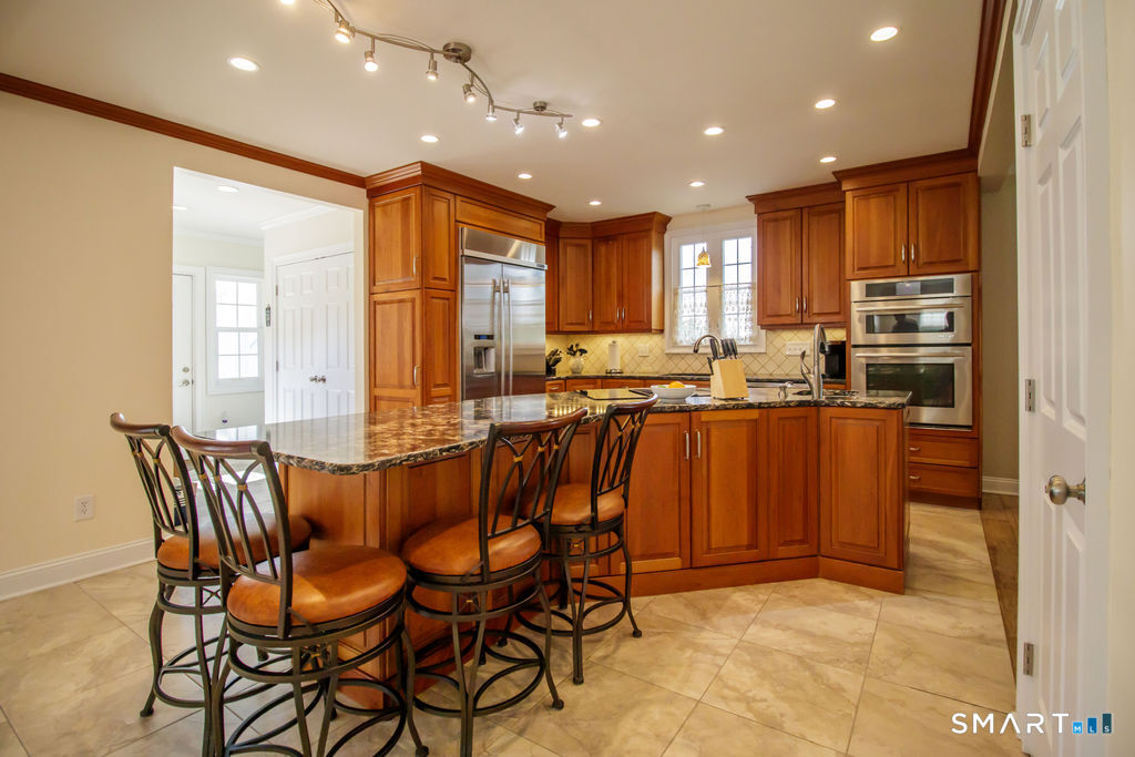90 Town Line Road Plainville, CT 06062 - Photo 10 of 30