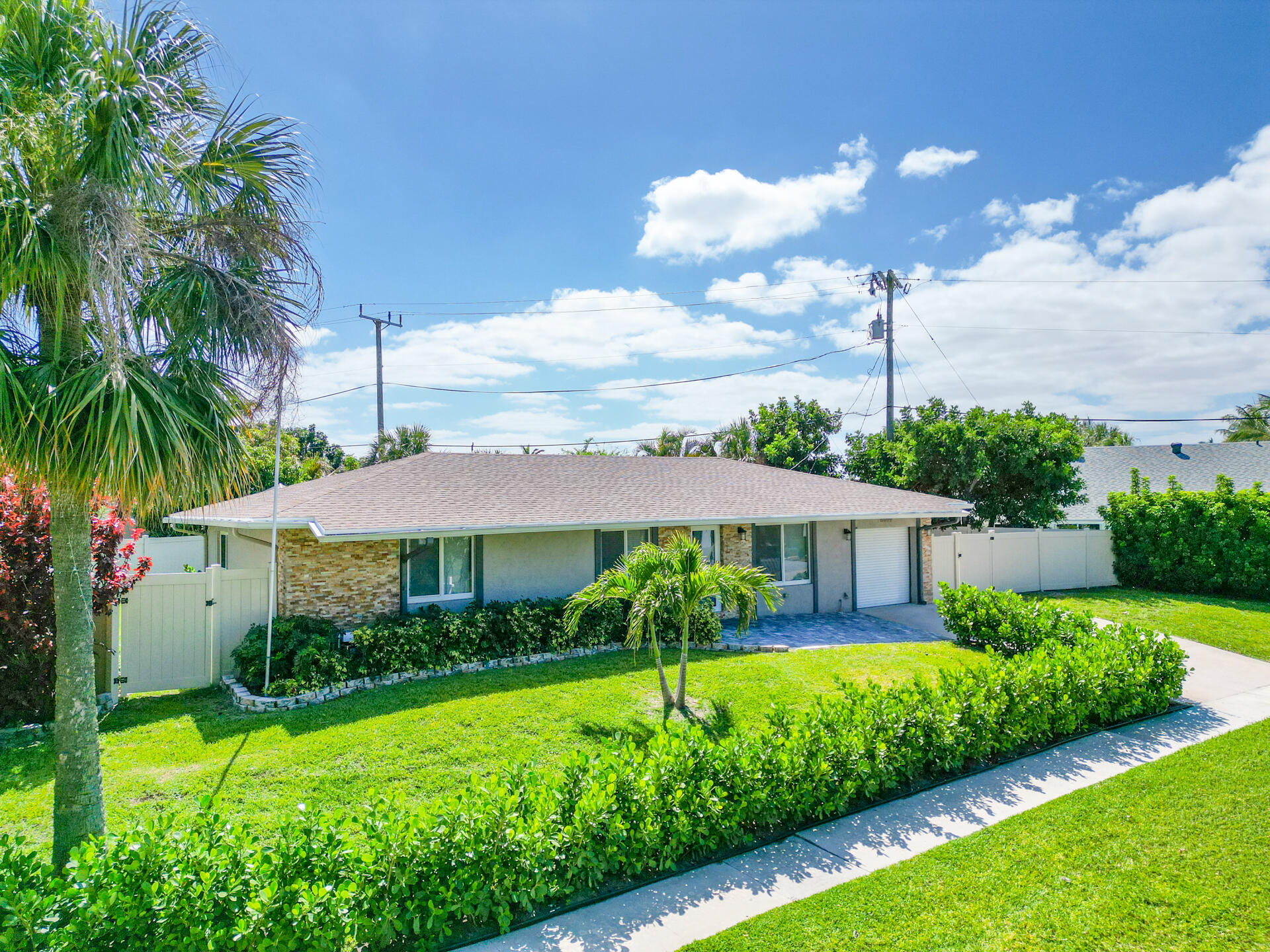 8099 Santa Fe Trail Boca Raton, FL 33487 - Photo 15 of 72 20260415 - 8099 Santa Fe Trail - MR-13