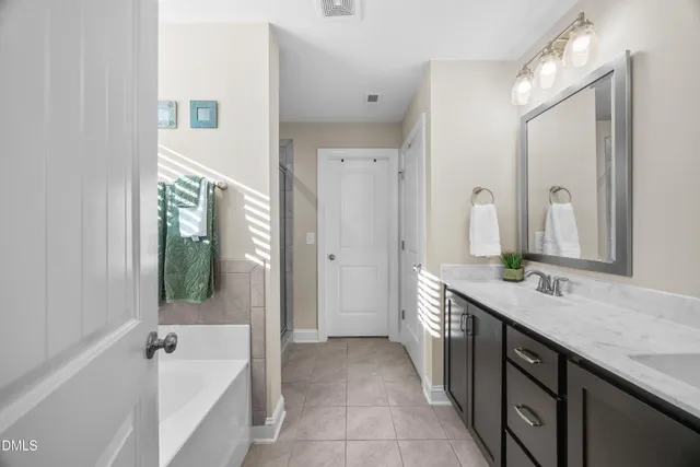 $599,900 | 3420 Fontana Lake Drive, Fuquay-Varina, NC 27526