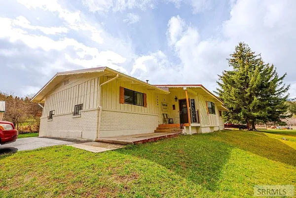 $465,000 | 16 Old Oregon Road, Soda Springs, ID 83276