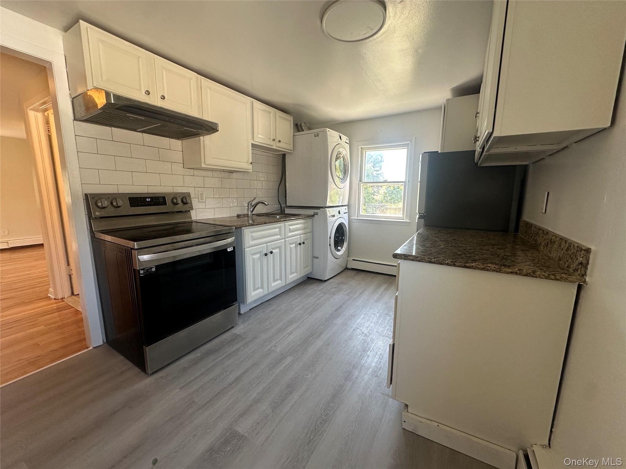 45 Landing Road Glen Cove, NY 11542 - Photo 3 of 13