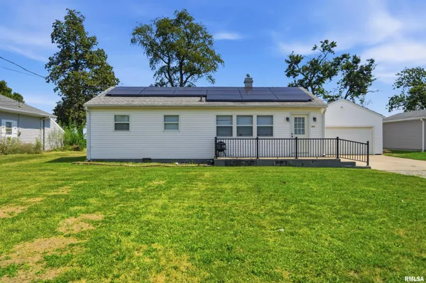 $134,900 | 200 South Francis Street, Washburn, IL 61570