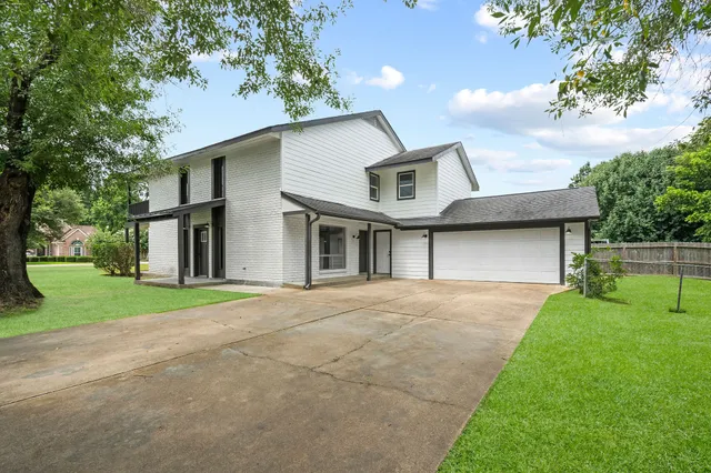 $2,745 | 9645 Twin Shores Drive, Willis, TX 77318
