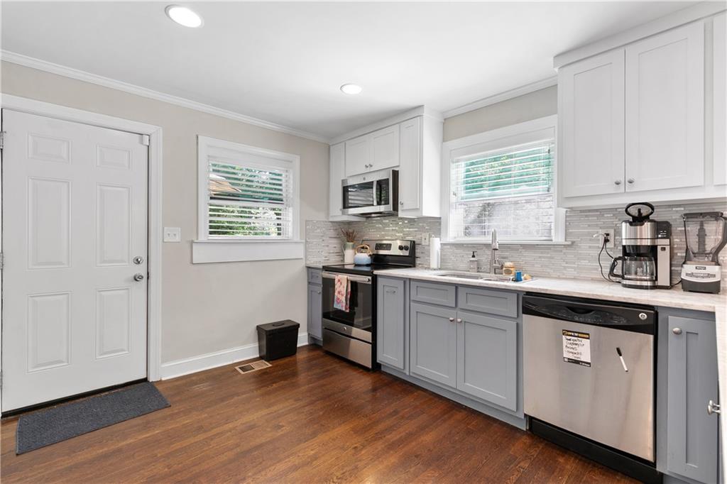 1659 Beecher Street Southwest Atlanta, GA 30310 - Photo 17 of 39