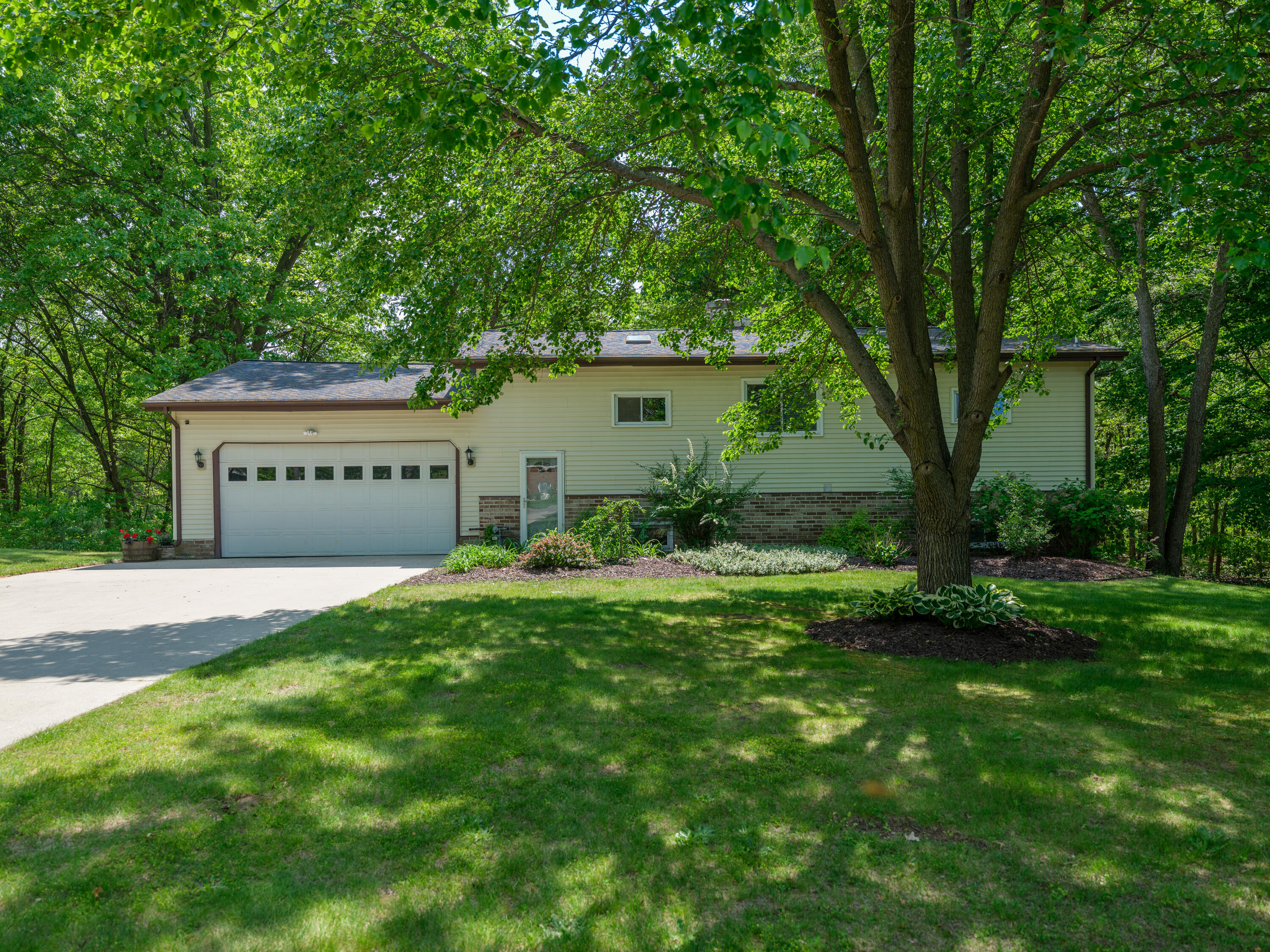 52120 Kern Drive Three Rivers, MI 49093 - Photo 1 of 35 52120 Kern Dr-101