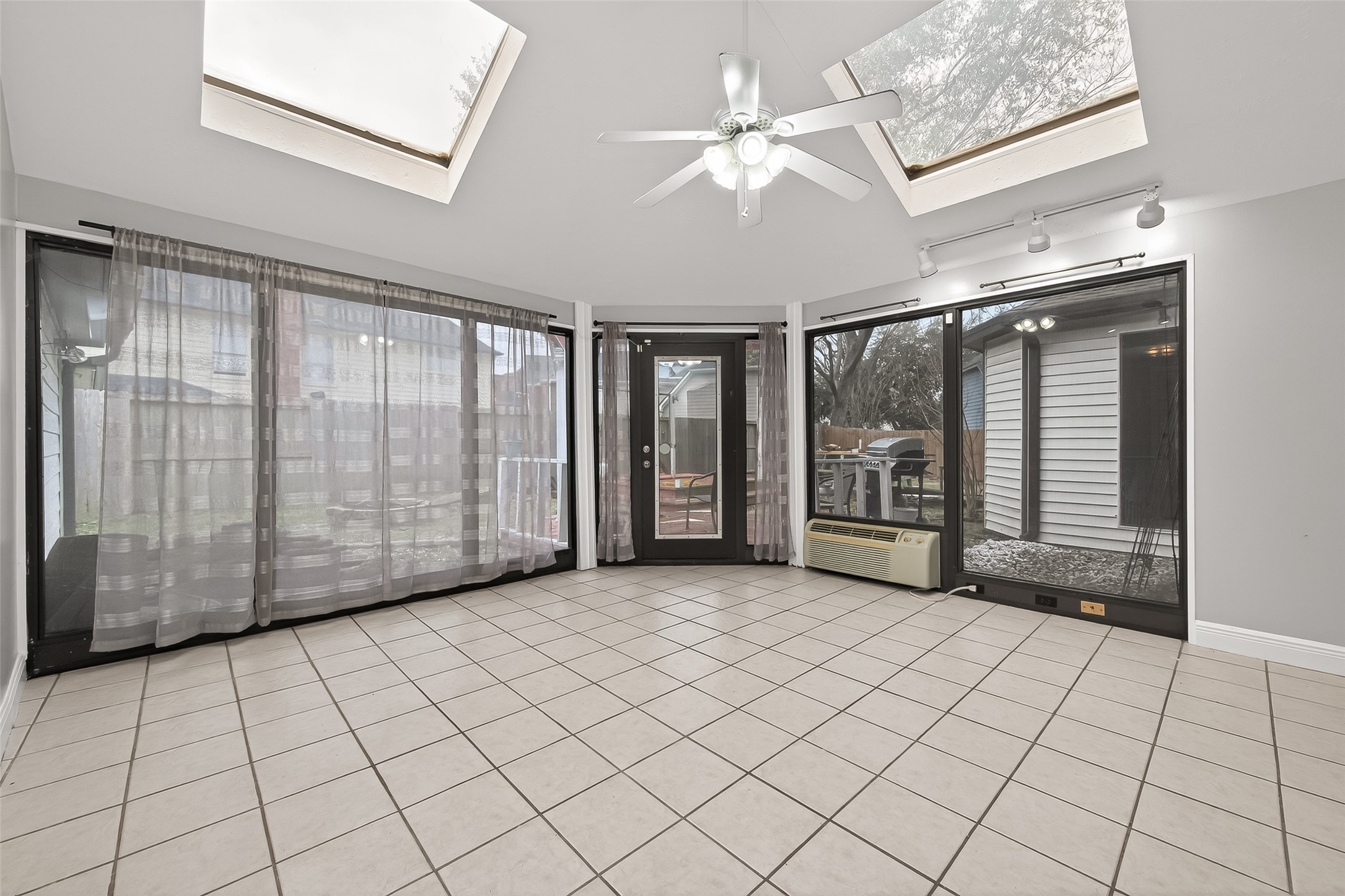 8027 Danette Court Spring, TX 77379 - Photo 12 of 34 Sun room