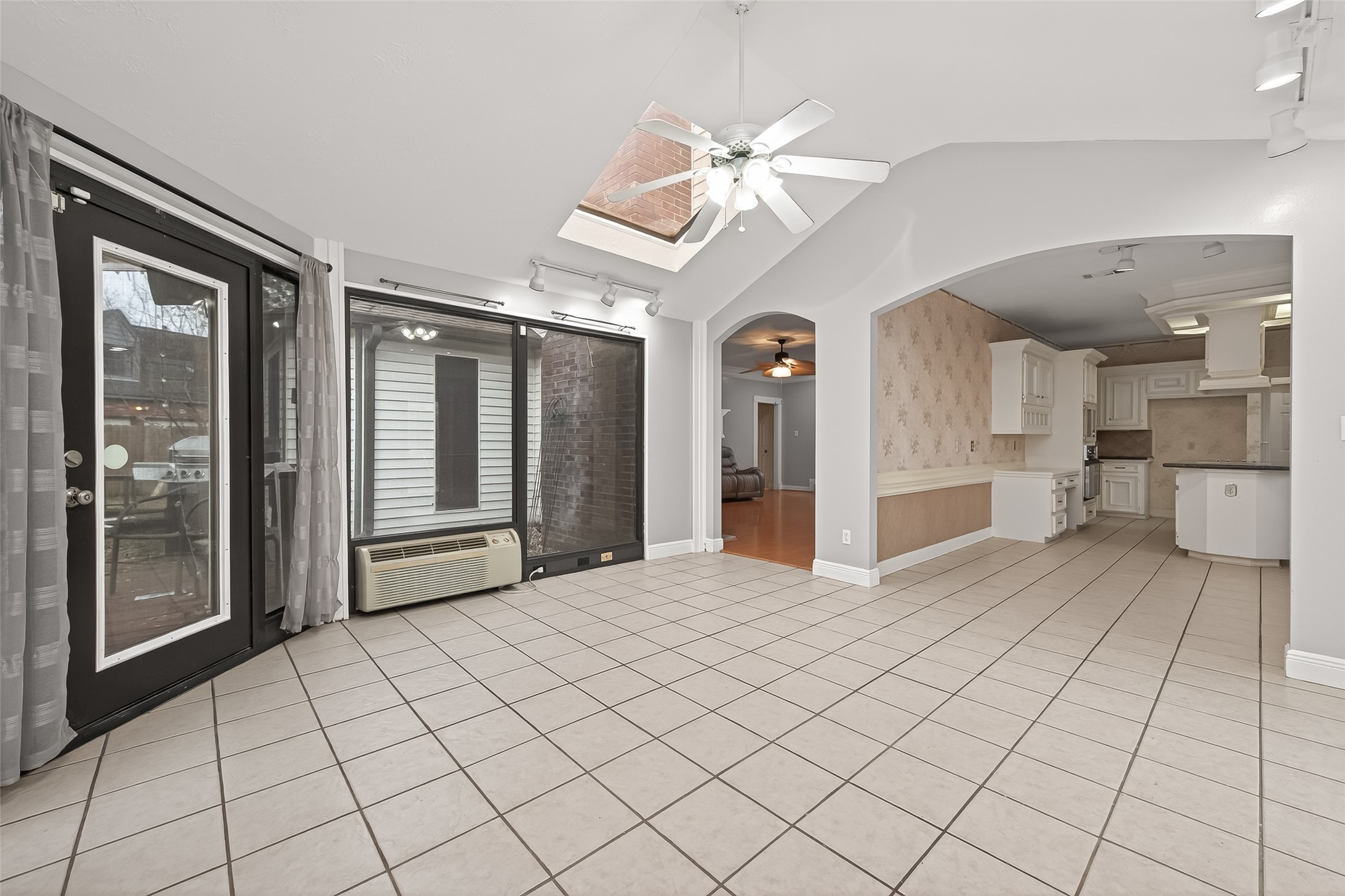 8027 Danette Court Spring, TX 77379 - Photo 13 of 34 Sun room