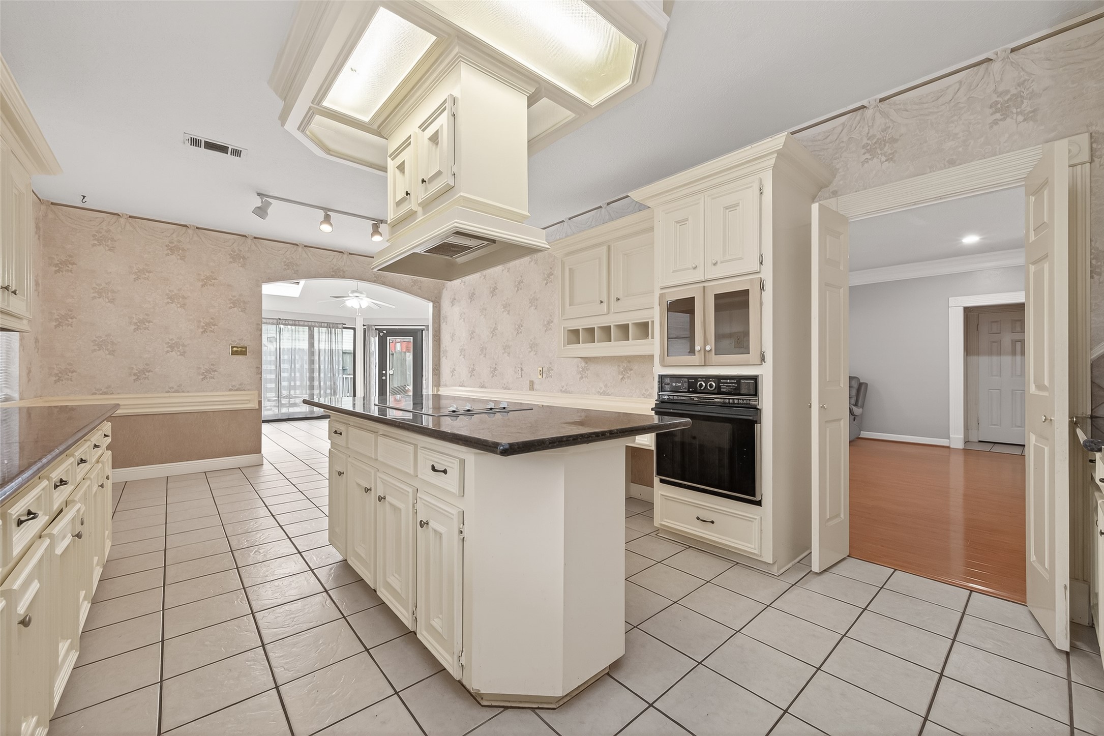 8027 Danette Court Spring, TX 77379 - Photo 4 of 34 Kitchen