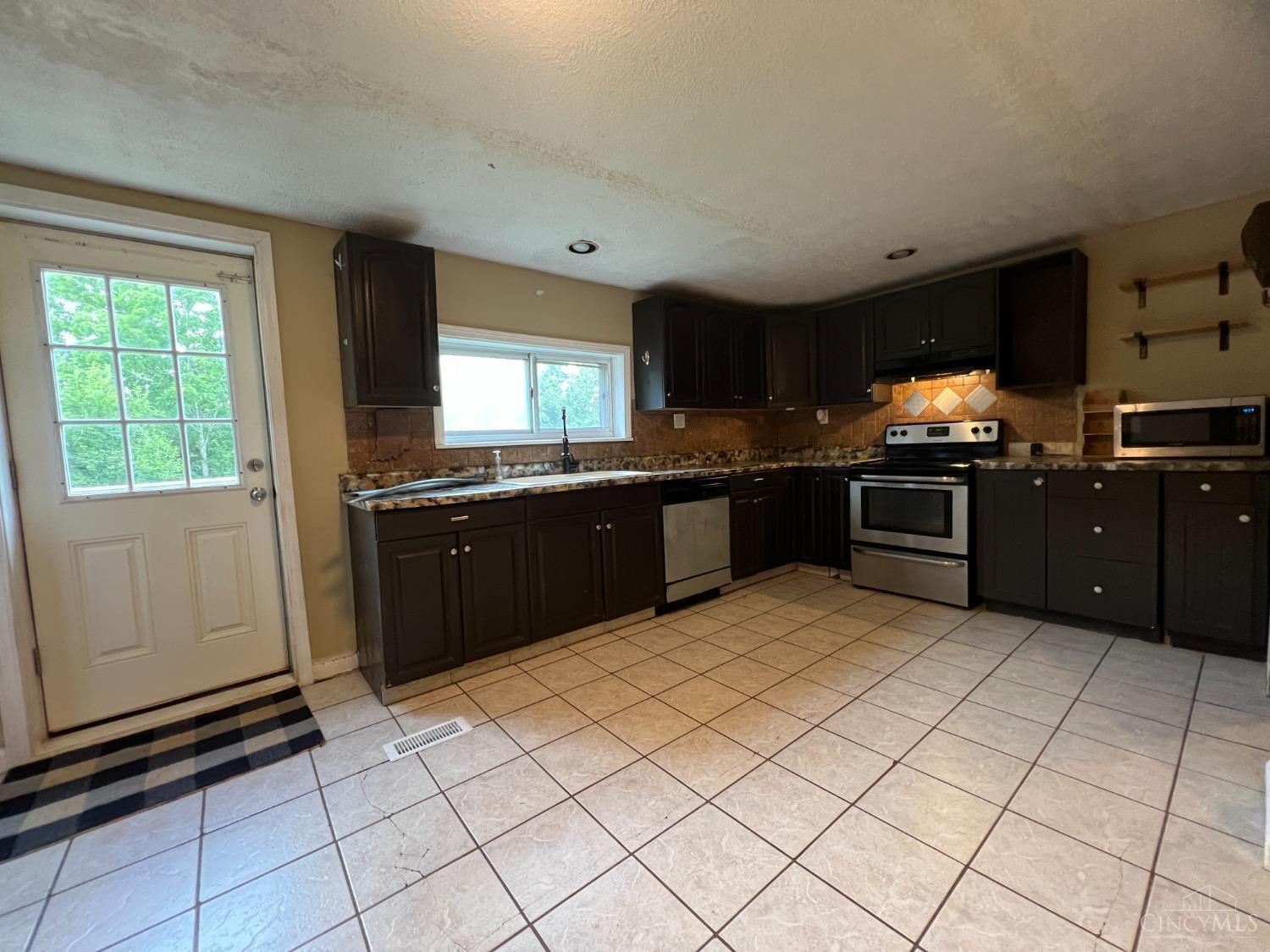 20949 Mt Pleasant Road Lawrenceburg, IN 47025 - Photo 7 of 14 Gallery Image 7