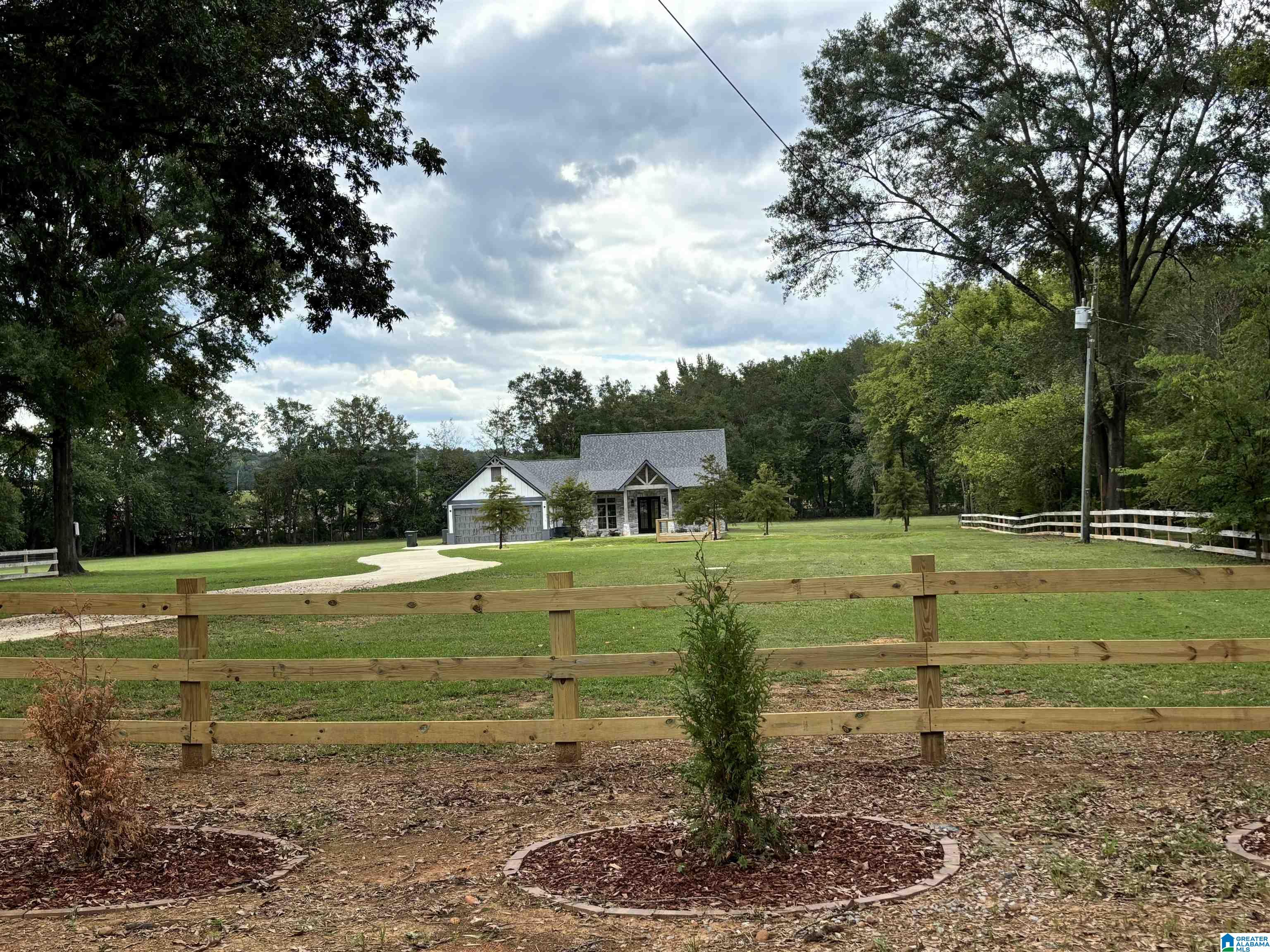 234 Mcgowan Road Wilsonville, AL 35186 - Photo 1 of 28