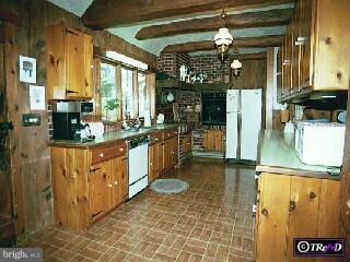 96 Host Road Womelsdorf, PA 19567 - Photo 3 of 6 Gallery Image 3