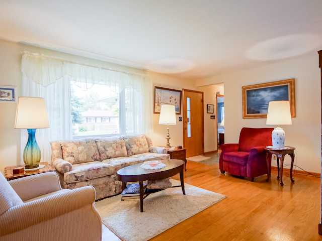 1212 Bernhard Road Columbus, OH 43227 - Photo 3 of 19 Gallery Image 3