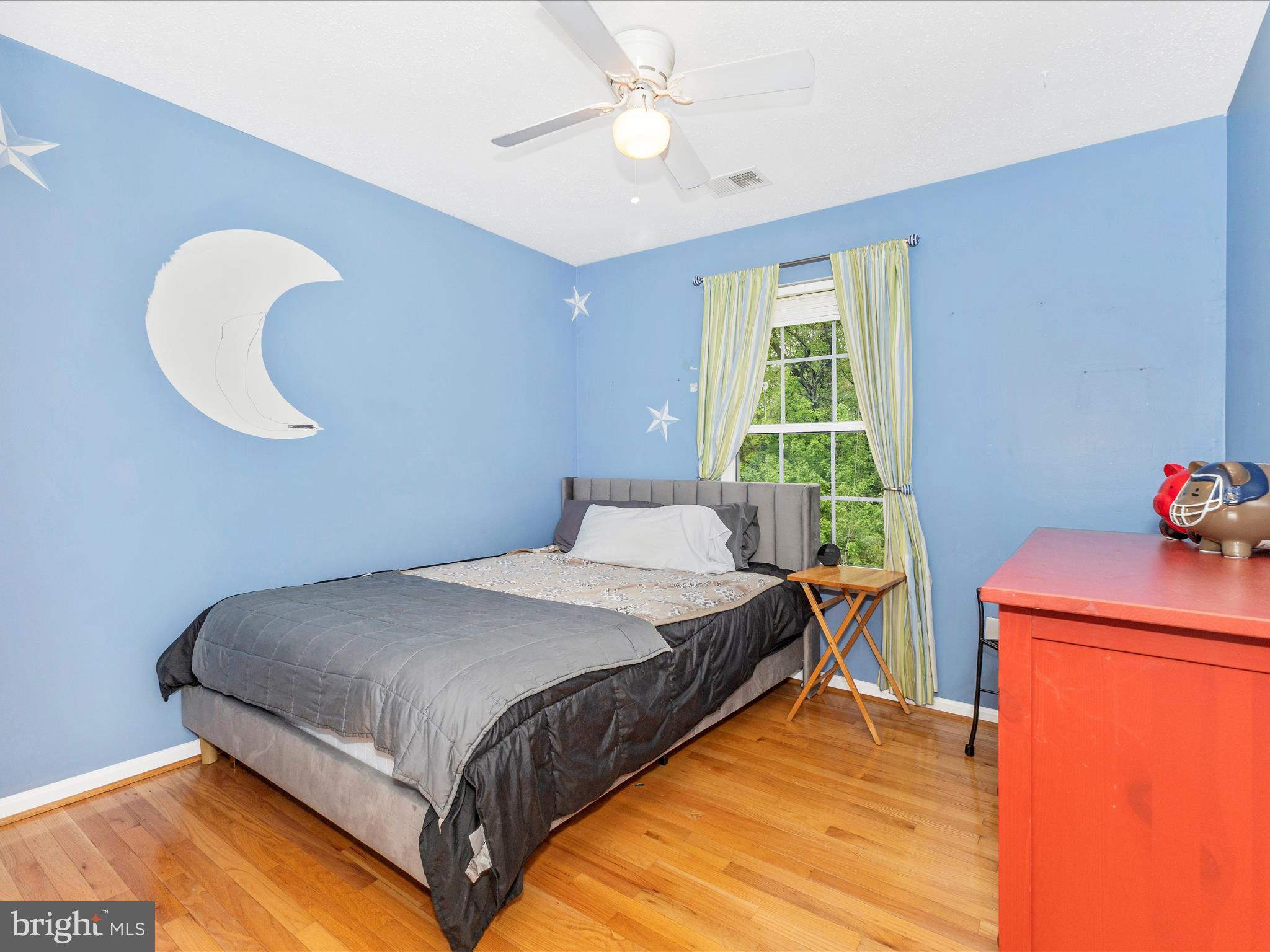 2544 Ambling Circle, Unit 31 Crofton, MD 21114 - Photo 34 of 52 a bedroom with a bed and a chandelier