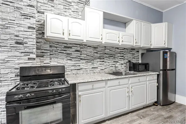 $1,000 | 946 Main Street, Unit 1, Buffalo, NY 14202