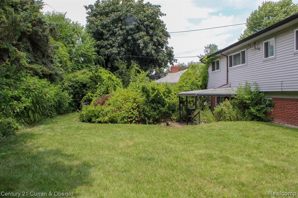 854 South Gulley Road Dearborn Heights, MI 48125 - Photo 19 of 25