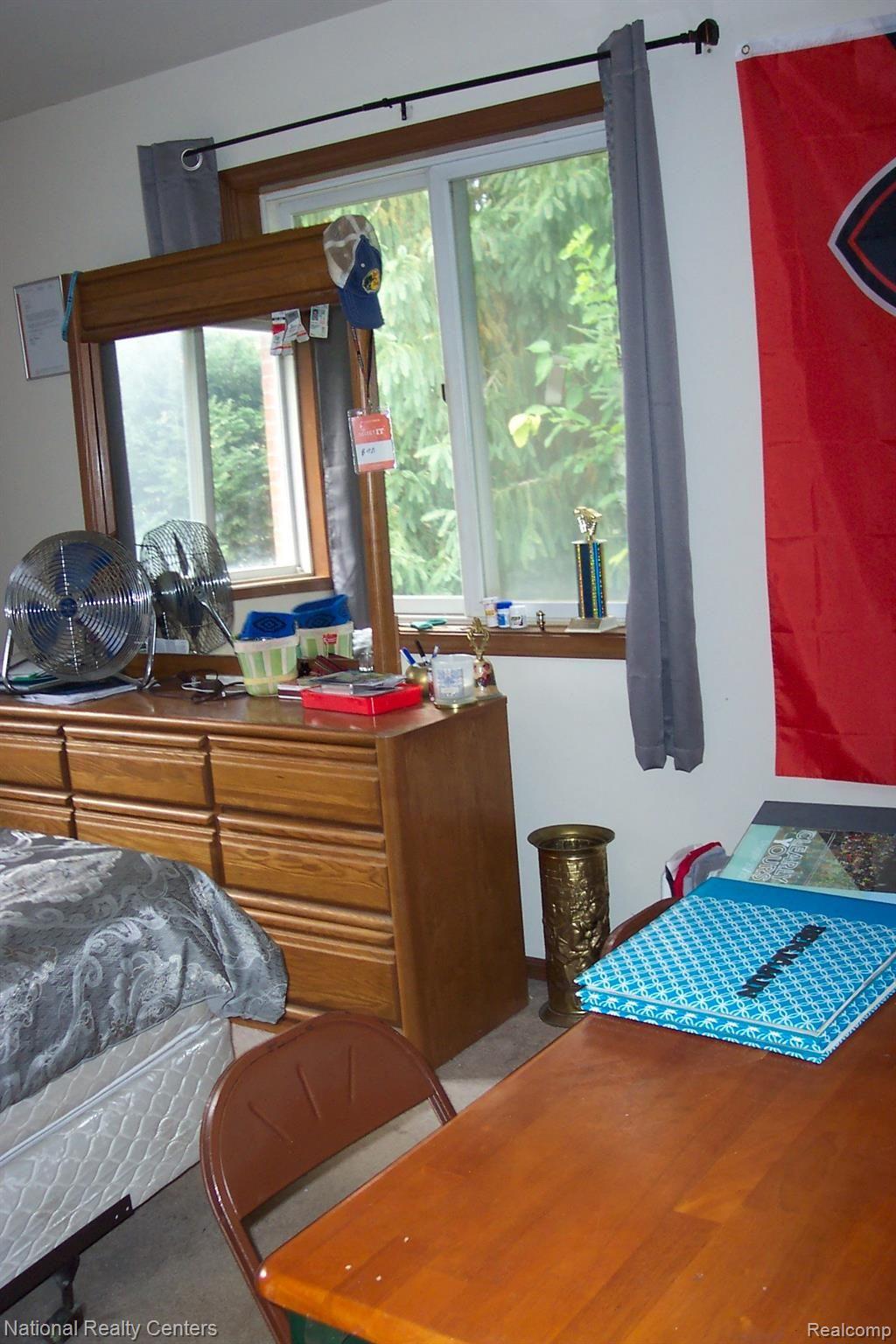8450 Knox Road Clarkston, MI 48348 - Photo 76 of 85 Bedroom 3.JPG