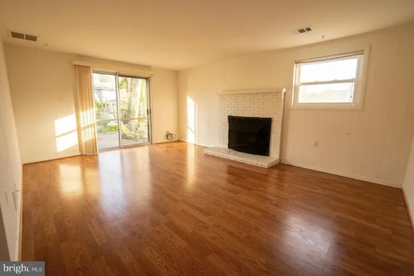 $684,999 | 13911 Castaway Drive, Rockville, MD 20853