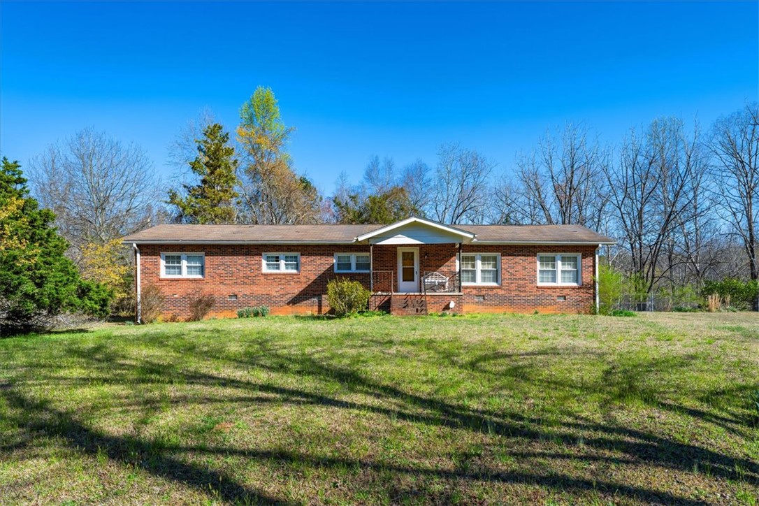 453 Deaton Road Walhalla, SC 29691 - Photo 1 of 28 This brick ranch home offers a charming facade and a spacious front yard.