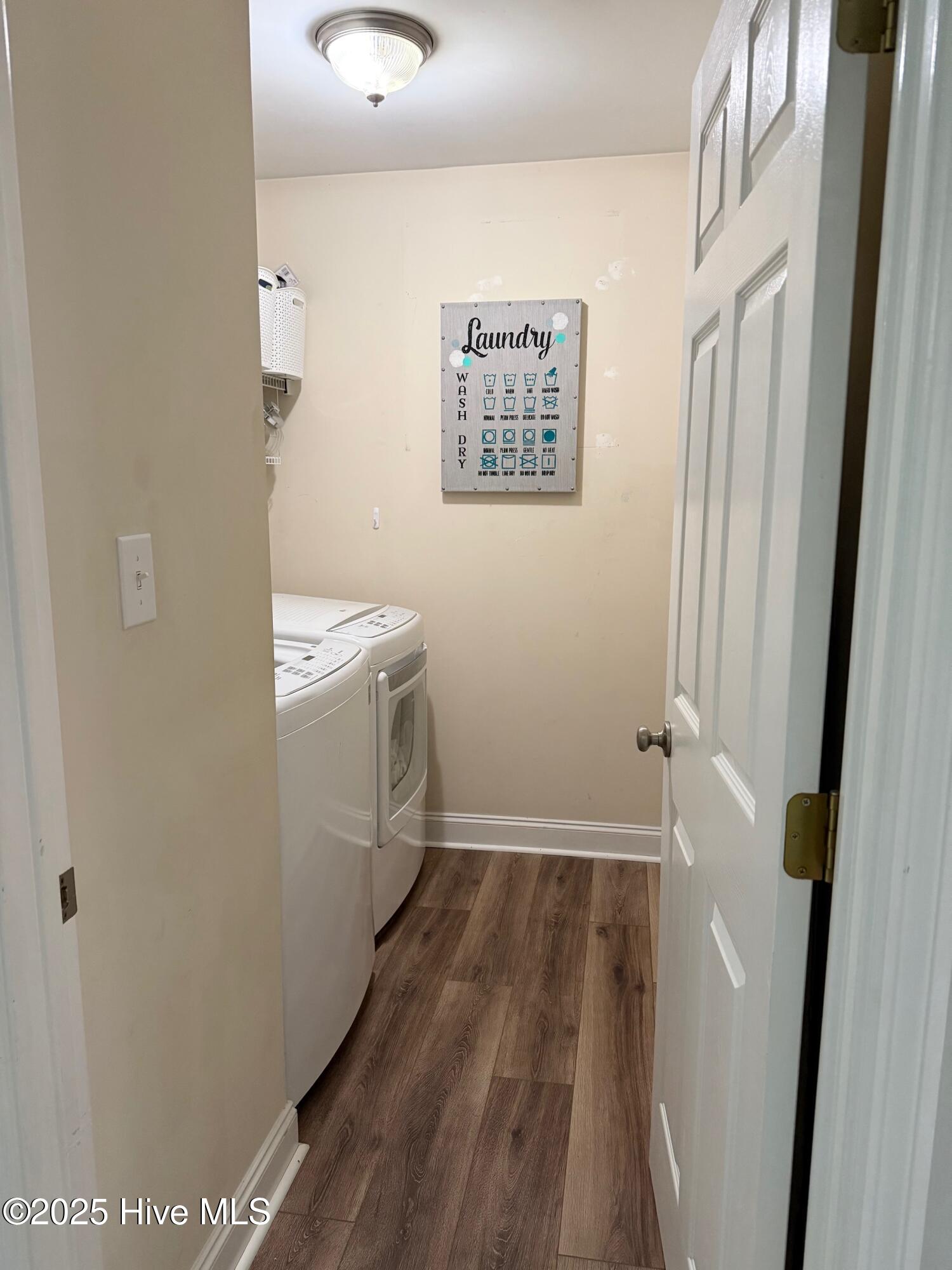 318 Conner Grant Road New Bern, NC 28562 - Photo 21 of 34 Laundry Room